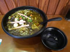 老坛酸菜米线-渝和喵叔米线(南坪万达店)