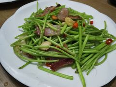 藜蒿炒腊肉-楚湘园·湖南湖北菜
