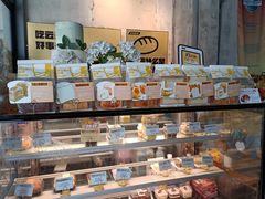 -云朵上的鱼(莘庄店)