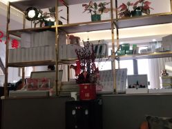 -Mamom club 慢会所(爱丁堡店)