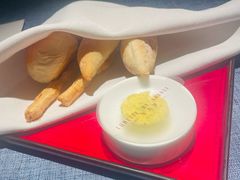 -弦月窗LUNETTE BY AMANDA(复兴路店)