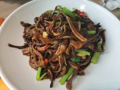 砂锅鹿茸菌-味莊·青岛菜(云霄路店)