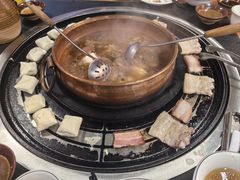 -阿山卓·野生菌火锅·纳西火塘烤肉