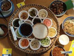 -包整·丝娃娃(一览甲秀楼风景店)