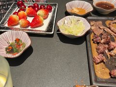 -铭牛烧肉·和牛海鲜自助(高新月牙湖店)