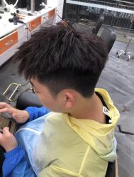 -茶发Salon·烫发染发理发