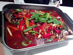 草鱼冬阴功-鱼酷活鱼烤鱼(恒隆广场店)