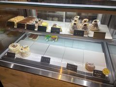 面包甜点陈列柜-KOMUGI 小麦家(新地假日广场店)