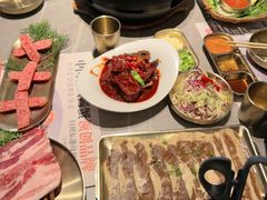 -草家酱蟹炭火烤肉店(珲春南路一店)