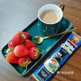 想念一起泡咖啡馆的日子，我想相聚不会太久了