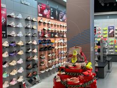 -李宁(大商新玛特店)