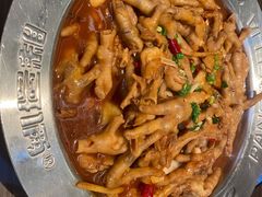 鸡爪煲-胖哥俩肉蟹煲(湖滨银泰in77店)