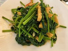-汗腾格里·风味餐厅(新疆驻京办店)