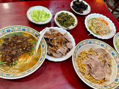 -金杨拉面王小吃面馆·牛三宝面·红烧牛肉粉