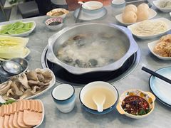 -光头药膳鸡(莱茵小镇店)
