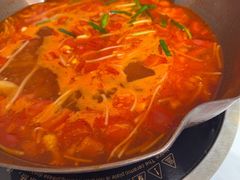 -毛辣果·贵州红酸汤牛肉火锅(西单店)