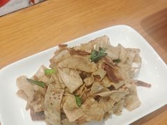 -莲餐厅·湖北菜·潜江小龙虾店(愚园路店)