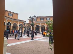 -佛罗伦萨小镇广佛名品奥特莱斯(疏港路店)