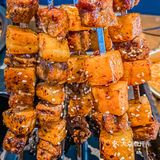 🆘在绝美的星空下，🌃吃经典麻辣烤鱼就问你燃不燃