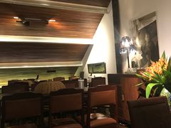 -Cuc Gach Quan Restaurant