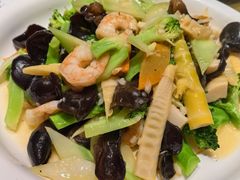 -经典老菜坊·开封灌汤包(火车站店)