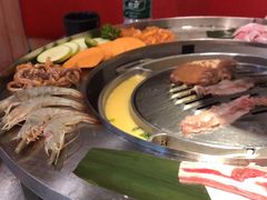 -哈哈碳都·牛肋条无限自助烤肉(台江万达店)