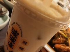 -喜茶(杭州滨江宝龙店)