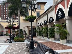 -佛罗伦萨小镇广佛名品奥特莱斯(疏港路店)