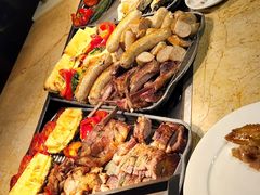 -大中华希尔顿酒店-念自助餐·嗨啤·小龙虾