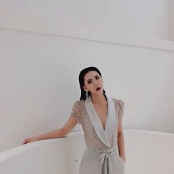 -艾米丽婚纱礼服