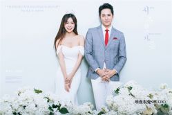 现代简约-巴黎婚纱摄影工作室