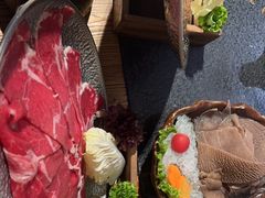 -湊湊火锅·茶憩(南京东路悦荟店)