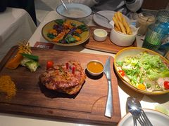 -阿妮叶李(光谷世界城店)