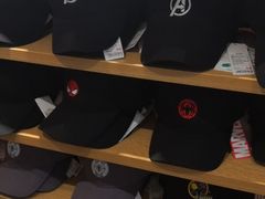 -名创优品(北京新中关购物中心地铁层店)