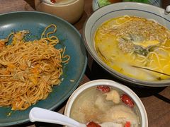 -蟹黄鱼·海派深夜面馆(巨鹿路店)