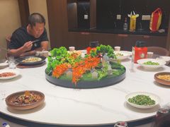 -阿瓦山寨·湘菜现炒·剁椒鱼头王(咸阳总店)