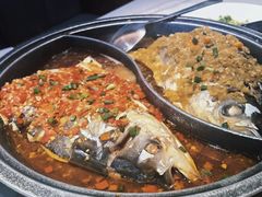-阿瓦山寨·湘菜现炒·剁椒鱼头王(咸阳总店)