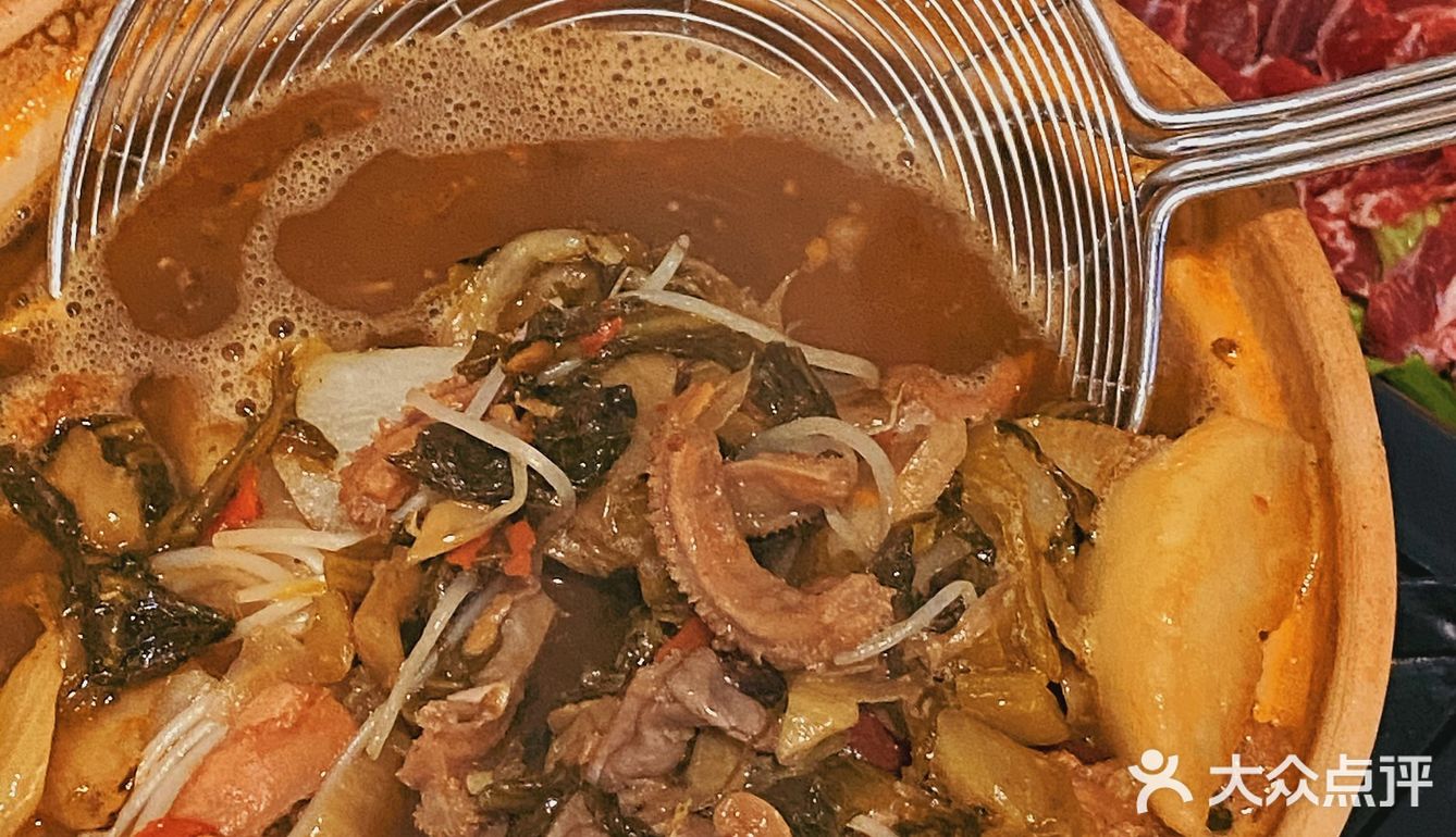 秘制黄皮酱➕桂平牛杂煲=绝绝子
