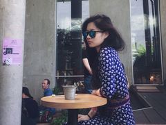 -ROAST coffee & eatery