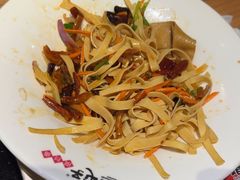 -咱屯子铁锅炖直营店(保利店)