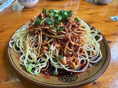 -一品红烧鸭特色川菜(三岔湖店)