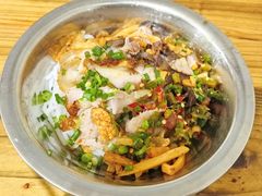 招牌卤菜粉-老东江米粉