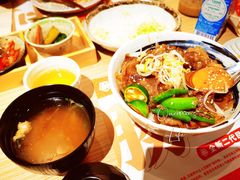 酱烧月见牛五花丼饭-堂本家·二代目·炸猪排(Express东海店)