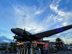 -席娜卡琳火车铁道夜市