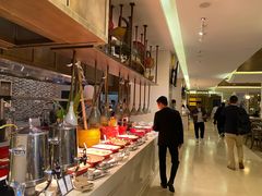 自助取餐区-海口绿发希尔顿酒店-田园汇自助餐·三文鱼·海鲜