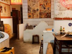 大堂-四小区火锅·巷子里的重庆火锅(花照壁店)