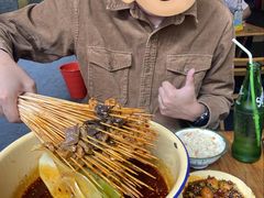 -拈签一笑黄牛肉辣卤串串
