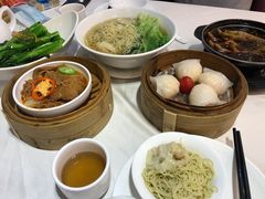 金牌虾饺皇-点红点绿茗点居(客村店)