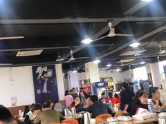 大堂-皖北巫氏三胖地锅鸡(长淮总店)