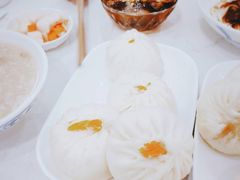 -李与白包子铺(桐梓林店)